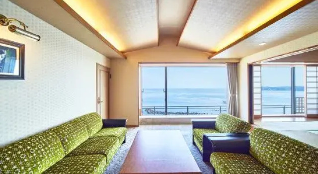 Люкс Mikazuki Sea-Park Hotel Katsuura