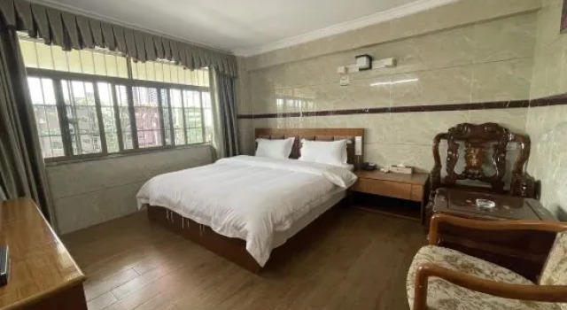 Трёхместный семейный люкс Zhuhai Shenghuang Business Apartment (Tangjiawan University Town Jinding Branch)