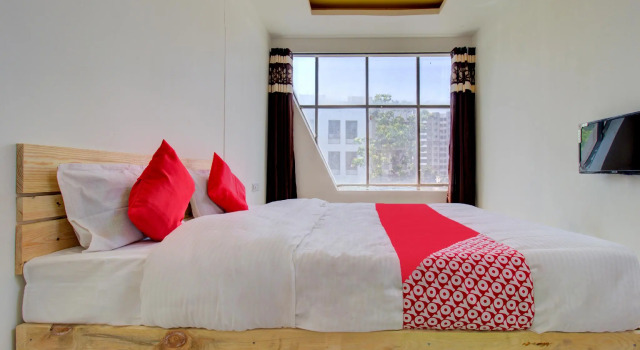 OYO 70282 Soham Service Apartment