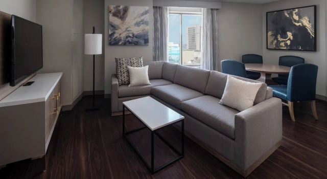 Полулюкс c 1 комнатой New Orleans Marriott Warehouse Arts District