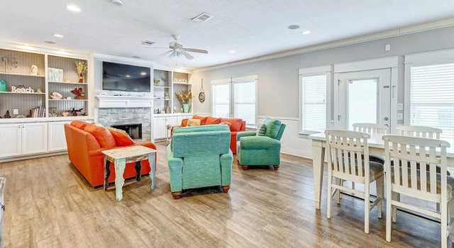 Коттедж A Southern Belle 4 Bedroom Home