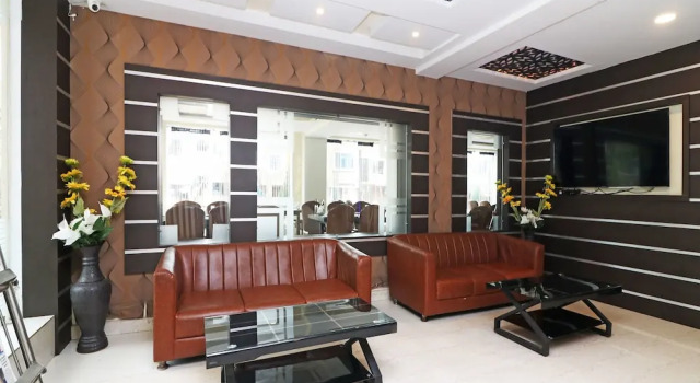 OYO 7054 Hotel Amabalika, Забронировать Отель Отели штата Тамилнада с завтраком, Завтраки