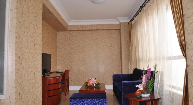 Dalian Puzhao Holiday Hotel, Book Hotel Zhongshan District 