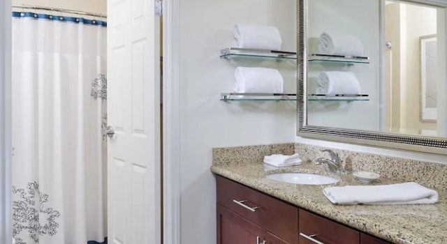 Одноместный люкс Residence Inn Lansing West