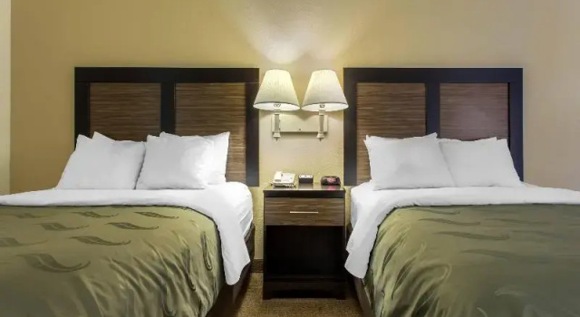 Четырёхместный номер Standard Quality Inn Surfside Myrtle Beach