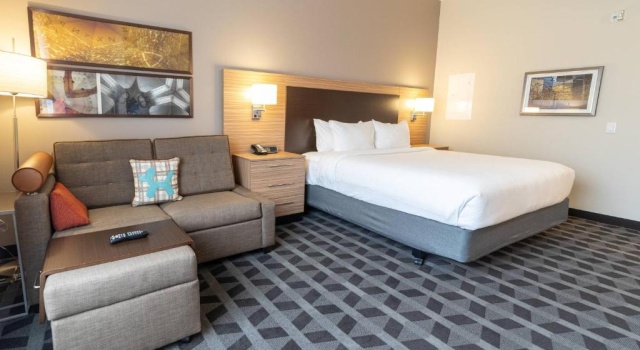 Студия TownePlace Suites by Marriott Petawawa