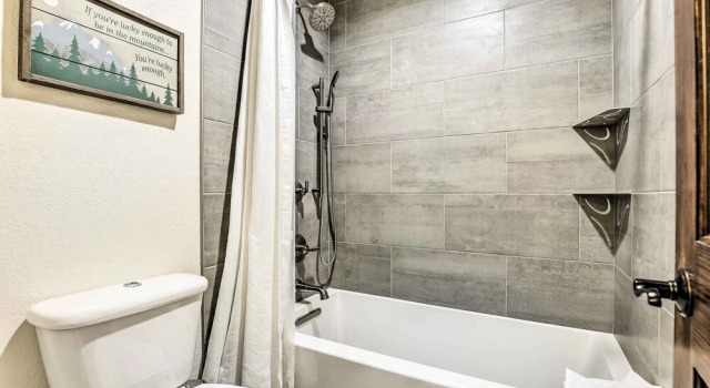 Апартаменты Walk to Lake Dillon: Condo w/ Views in Frisco
