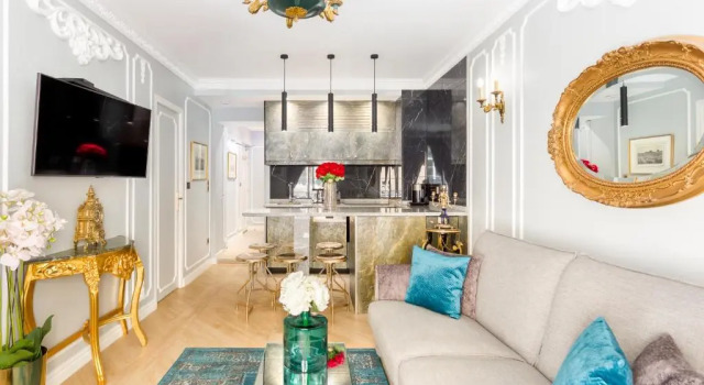 Luxury 2 Bedroom 2,5 Bathroom Apartment - Champs Elysees, Забронировать Апартаменты/квартира Отели Парижа с парковкой, рядом с Свято-Троицкий собор и Русский православный духовно-культурный центр, Парковка