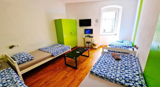 Croparadise Hostel