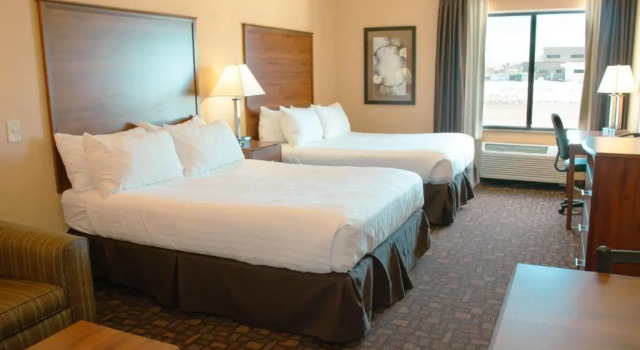 Четырёхместный семейный номер Standard Comfort Inn & Suites Grand Forks near Alerus Center