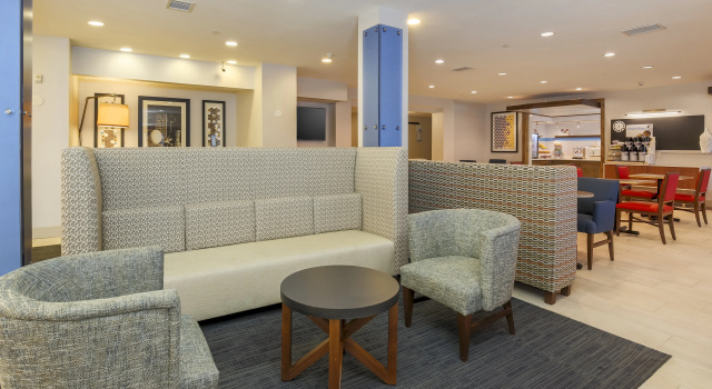 Holiday Inn Express Las Vegas - Stadium Area by IHG