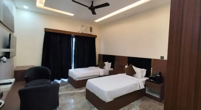 Groomgo The Grand Mansion Noida
