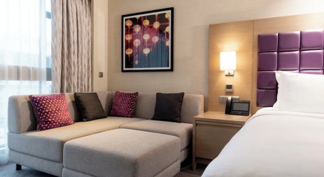 Двухместный номер High Floor Premium Holiday Inn Golden Mile by IHG