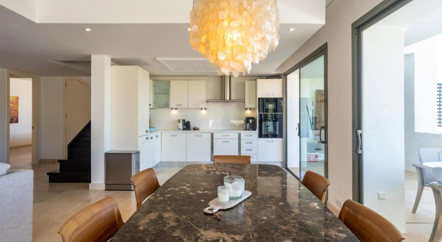 Duplex penthouse with 3 bedrooms