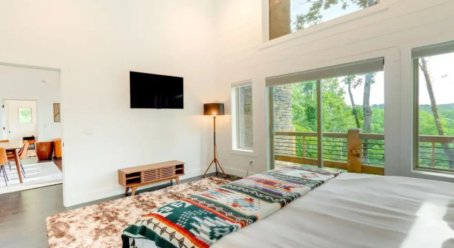 Mid-century Modern Home w/ Hot Tub & Mtn Views!