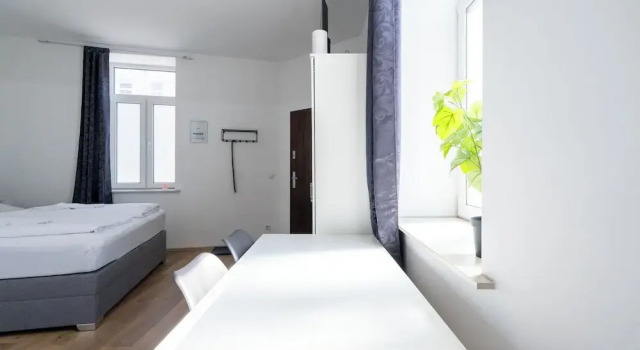 Faraway Studios 43, Rezervați Hotel Viena Austria, aproape de Palmenhaus Schönbrunn