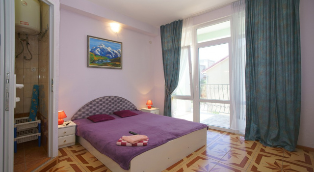 Parus, Book Hotel Saky 