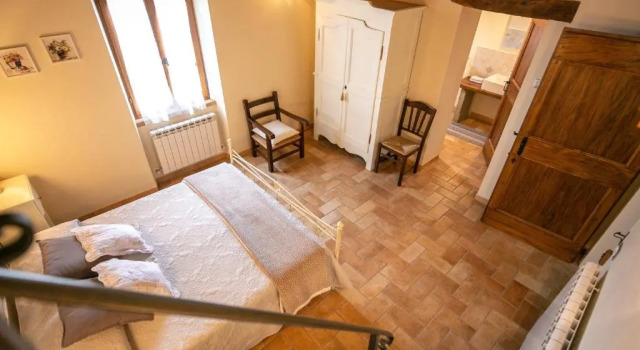 Villa I Due Casali, Rezerwuj Willa Hotele w Preggio z parkingiem, Parking