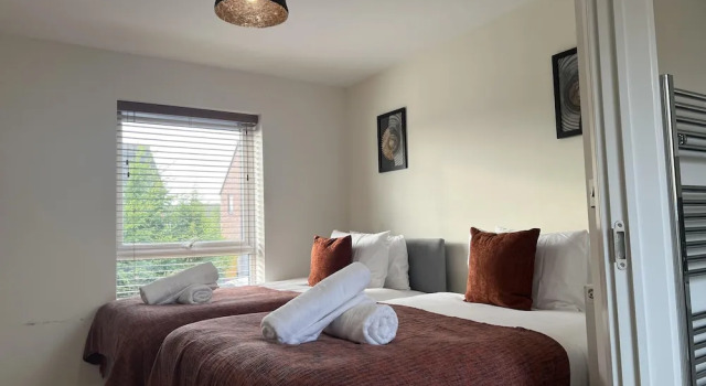 Cozy Retreat Sleeps 9 With Garden, Rezervasyon Tatil Evi Merseyside villalar, Villa