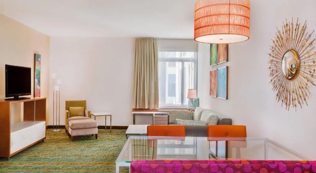 Четырёхместный люкс c 1 комнатой Springhill Suites by Marriott Anaheim Maingate