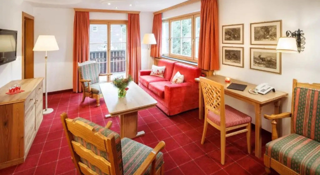 Двухместный люкс с балконом Hotel Lech & Residenz Chesa Rosa