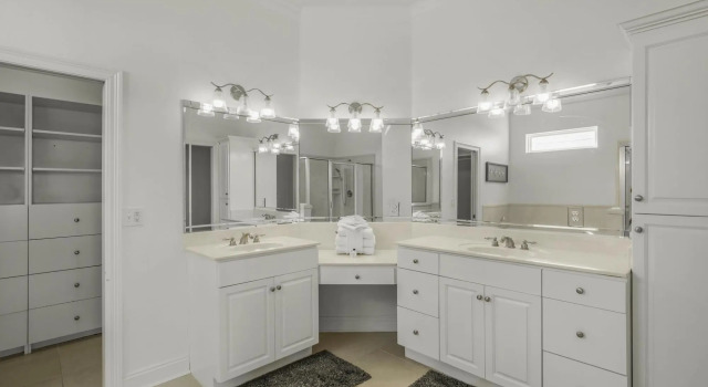 Large Waterfront Duplex in Gulf Shores Pet Friend, Boek Hotel Gulf Shores 