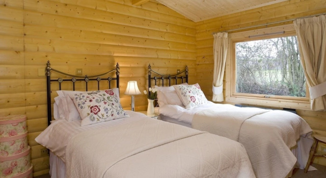 Cherbridge Lodges - Riverside lodges, short lets, Забронировать Дом для отпуска Виллы Оксфорда, Вилла