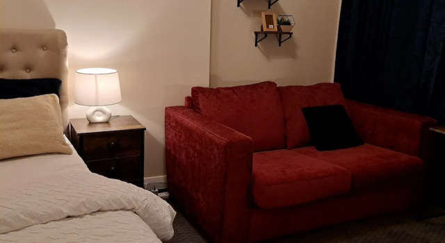 Family-friendly Studio Flat in Dagenham