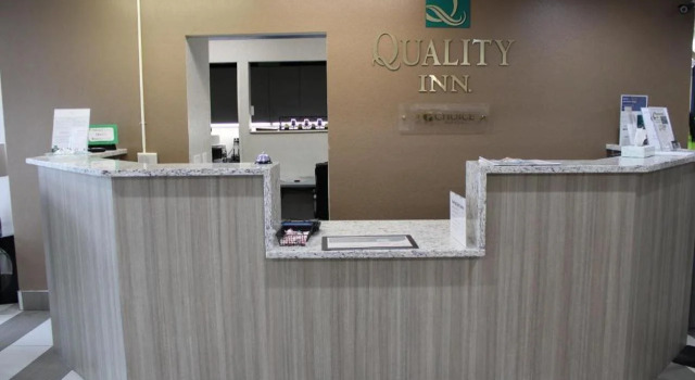 Quality Inn, Prenota Hotel Mount Pleasant Michigan