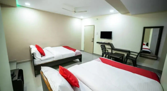 Lalitha Convention by OYO Rooms, Rezervovat Hotel Hotely v Andhra Pradesh s parkováním, Parkování
