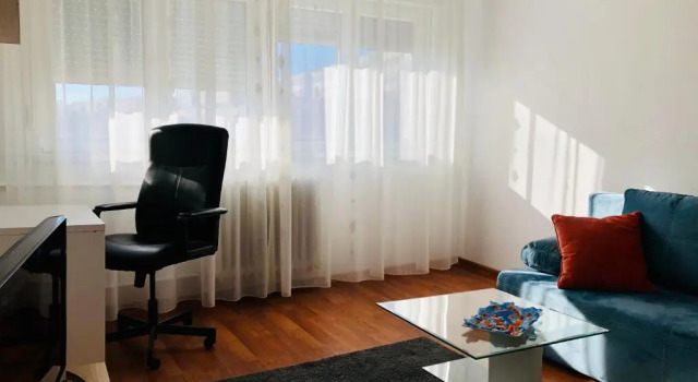 LOVELY apartment near Iulius TOWN - Biggest Shoping Center IP19, Varaa Huoneisto Timişoara Timiş, lähellä Fructus Plaza