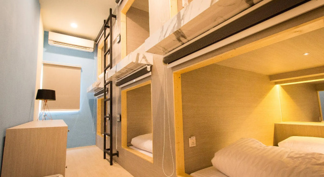 Женская капсула Lazy Sunday hostel