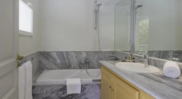 Трёхместный номер Comfort Best Western Plus San Damianu