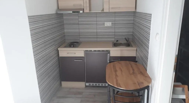 Студия BenJak Apartments
