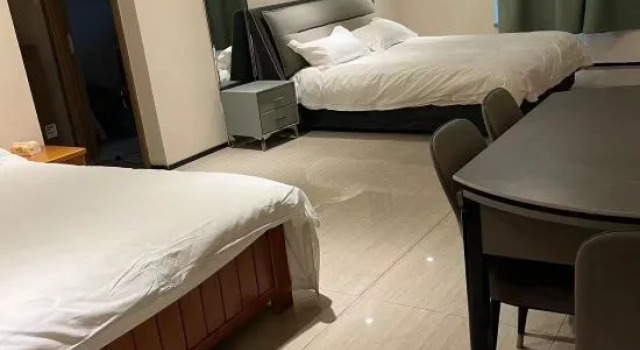 Люкс Luxury Lanjing Hotel (Jinan West Railway Station International Convention and Exhibition Center)