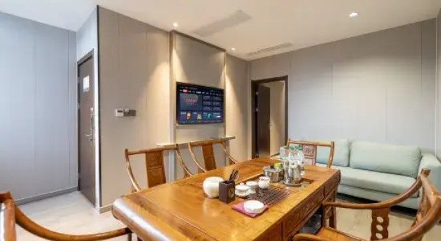 Люкс Deluxe BoE Hotel (Fuzhou Yantaishan Park Shangteng Subway Station)