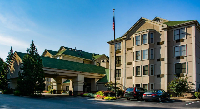 Четырёхместный номер Standard с красивым видом из окна Hampton Inn & Suites Nashville Franklin