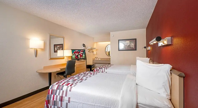 Четырёхместный номер Standard Red Roof Inn Detroit Metro Airport - Taylor