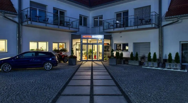 Hotel Bardo, Reserva ahora Hotel Hoteles en Baja Silesia con piscina, Piscina