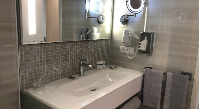 Двухместный номер Classic с балконом Vichy Thermalia Spa Hôtel