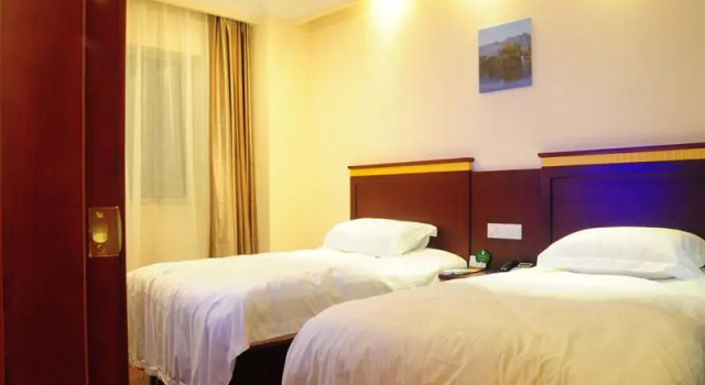 Двухместный номер Standard GreenTree Inn Shanghai Fengxian Xidu Business Hotel