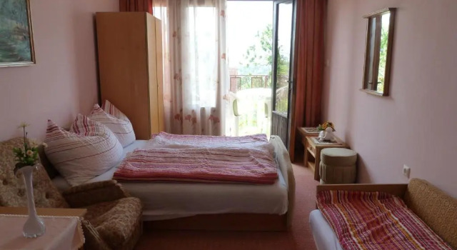 House Sophie, Book Hotel Hoteller i Western Transdanubia med parkering, Parkering