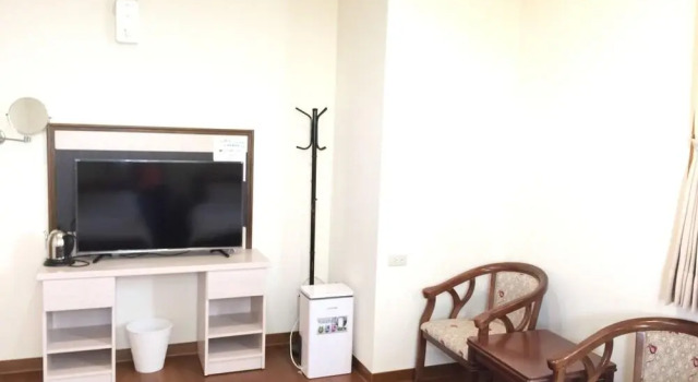 Shan Ming Show B&B, Book Bed and Breakfast Hoteller i Chiayi med parkering, Parkering