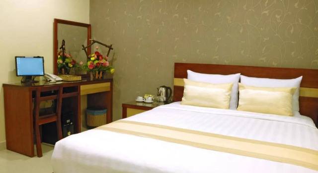 SaiGon Europe Hotel, Забронировать Курортный отель Курортные отели Хошимина, рядом с Рынок Бен Тхань, Курортный отель