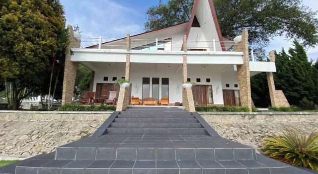 Вилла Toba Retreat Mansion And Villas