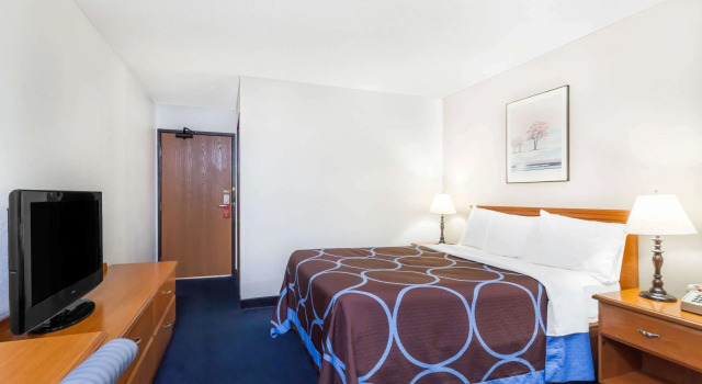 Super 8 by Wyndham Montgomery Maybrook, Buchen Sie Gasthaus  