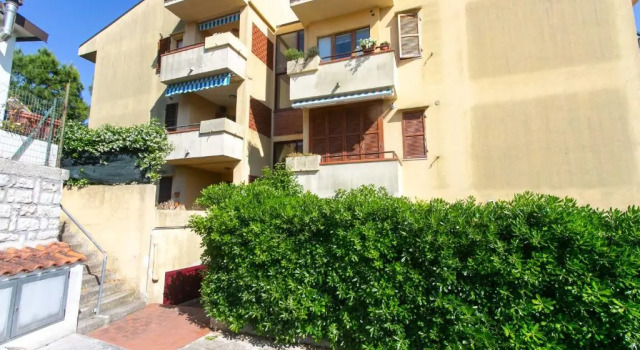 N215 - Numana, trilocale con portico, Rezervovat Hotel Numana 