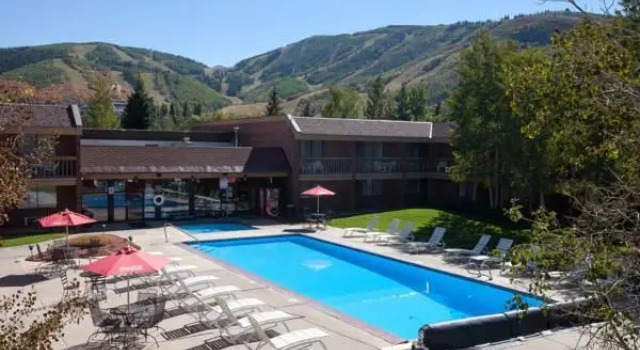 Кровать в общем номере DoubleTree by Hilton Hotel Park City - The Yarrow