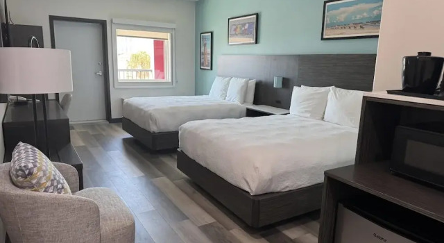 Четырёхместный номер Standard Seabreeze Hotel, An Ascend Collection Hotel