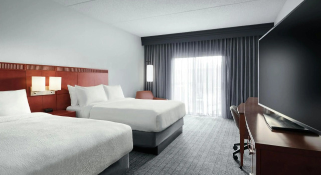 Courtyard St. Louis Westport Plaza, Забронировать Отель Мэриленд-Хайтс Миссури